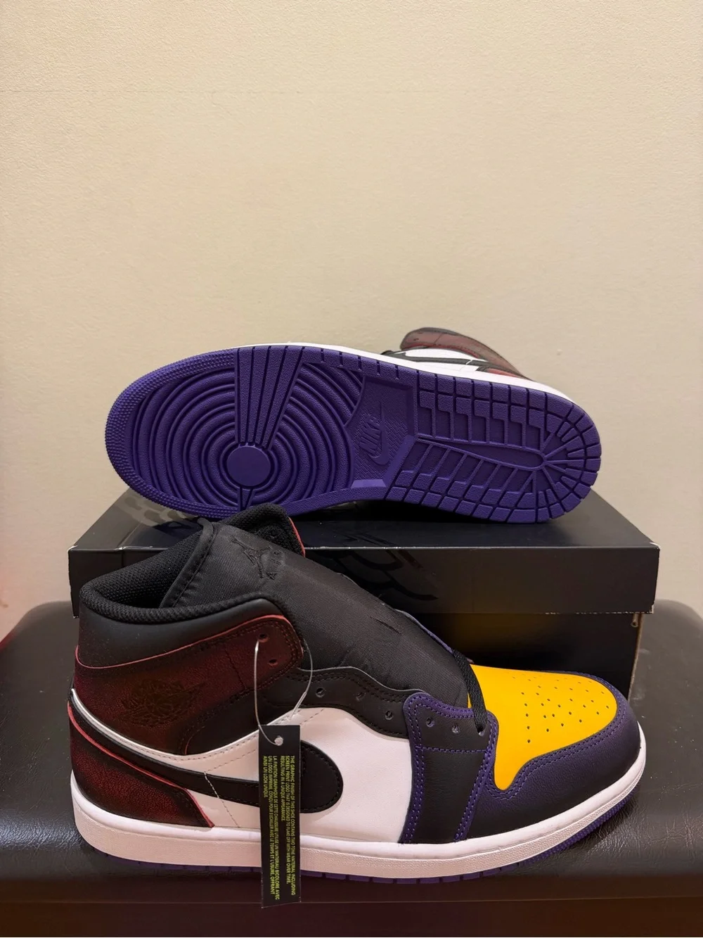 NIB Men Nike Jordan 1 Mid SE IQ9383-611 LA to Chicago